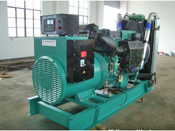 德州齊河客戶，定制250kw濰柴發(fā)電機(jī)已組裝完畢下線，技術(shù)人員在配置過(guò)程中本著為“機(jī)組負(fù)責(zé)，顧客著想”原則。注重每一個(gè)細(xì)節(jié)，精心組裝，公司檢測(cè)員對(duì)機(jī)組性能指標(biāo)進(jìn)行檢驗(yàn)測(cè)試，各項(xiàng)指標(biāo)均優(yōu)于國(guó)家現(xiàn)行標(biāo)準(zhǔn)，可以出廠，機(jī)組將于2017年05月10日發(fā)往德州齊河。.jpg