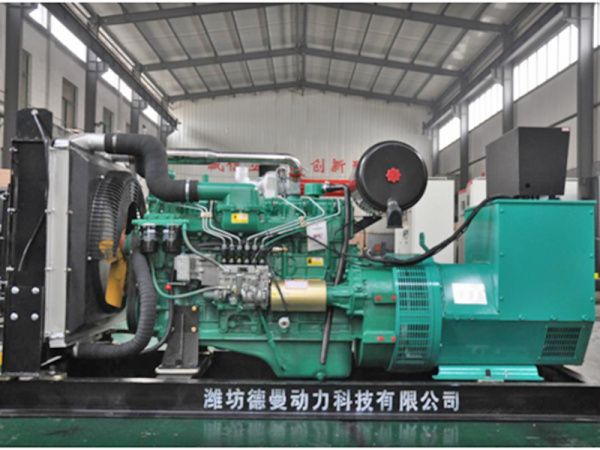 3威海酒店客戶，定制150kw濰柴發(fā)電機(jī)已組裝完畢下線，技術(shù)人員在配置過程中本著為“機(jī)組負(fù)責(zé)，顧客著想”原則。注重每一個(gè)細(xì)節(jié)，精心組裝，公司檢測員對機(jī)組性能指標(biāo)進(jìn)行檢驗(yàn)測試，各項(xiàng)指標(biāo)均優(yōu)于國家現(xiàn)行標(biāo)準(zhǔn)，可以出廠，機(jī)組將于2018年01月28日發(fā)往威海。.jpg